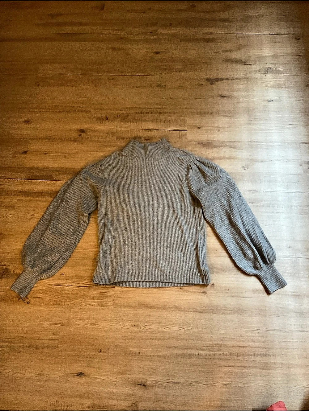 Ribbed Turtleneck Sweater in Gray Like New